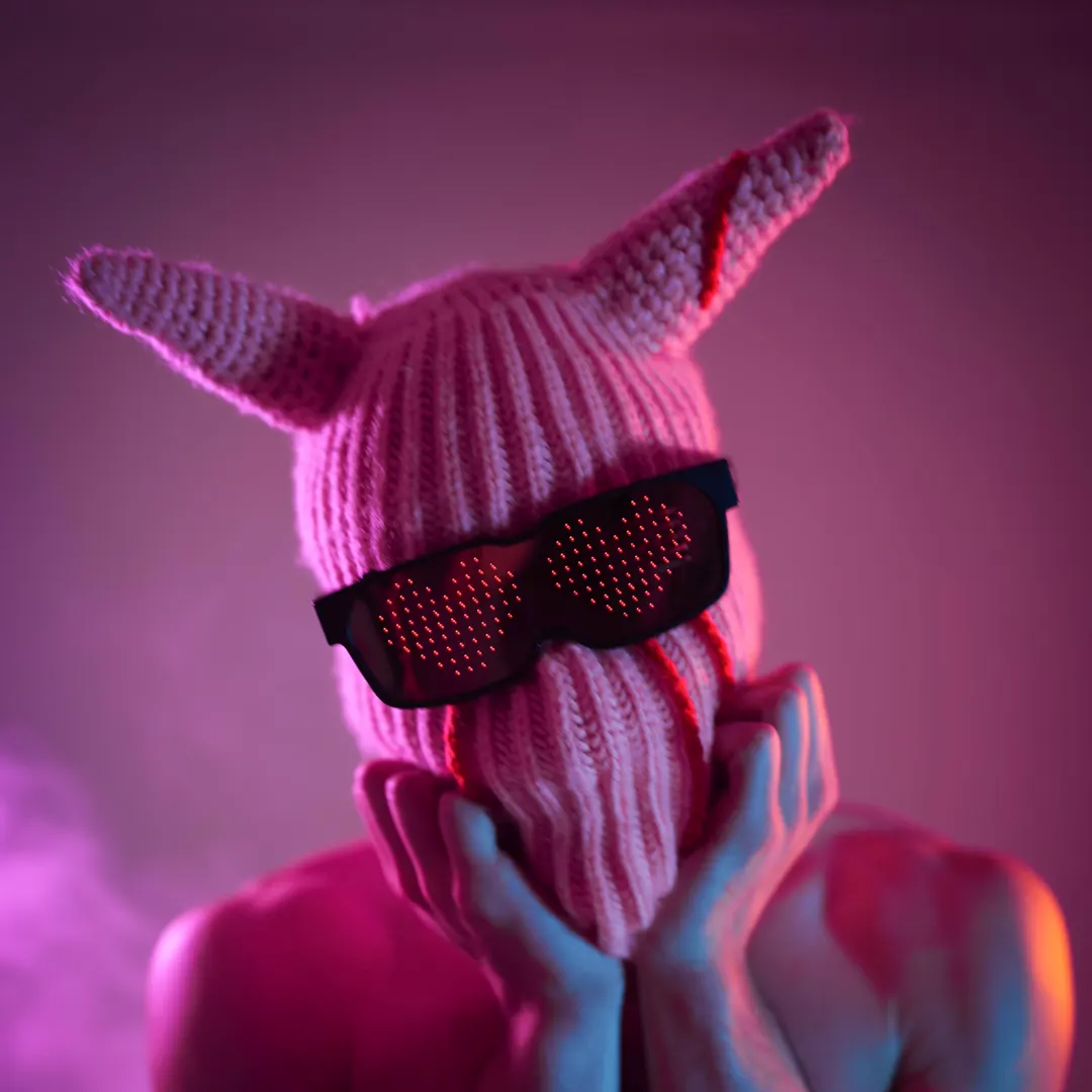 windwhole in the pink knit mask and LED glasses